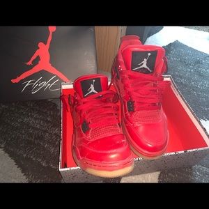 Women’s Air Jordan 4 Retro